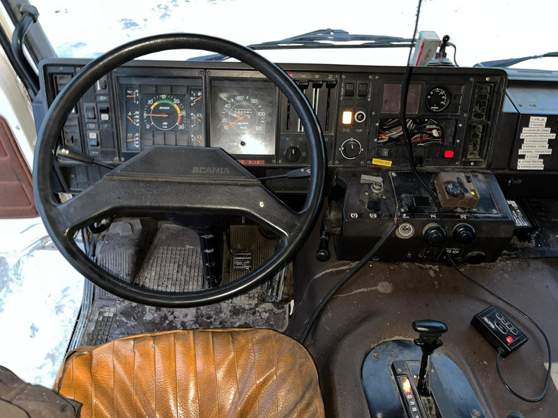 Camion de pompier Scania P 82 M 4x2 FIRE TRUCK: photos 14