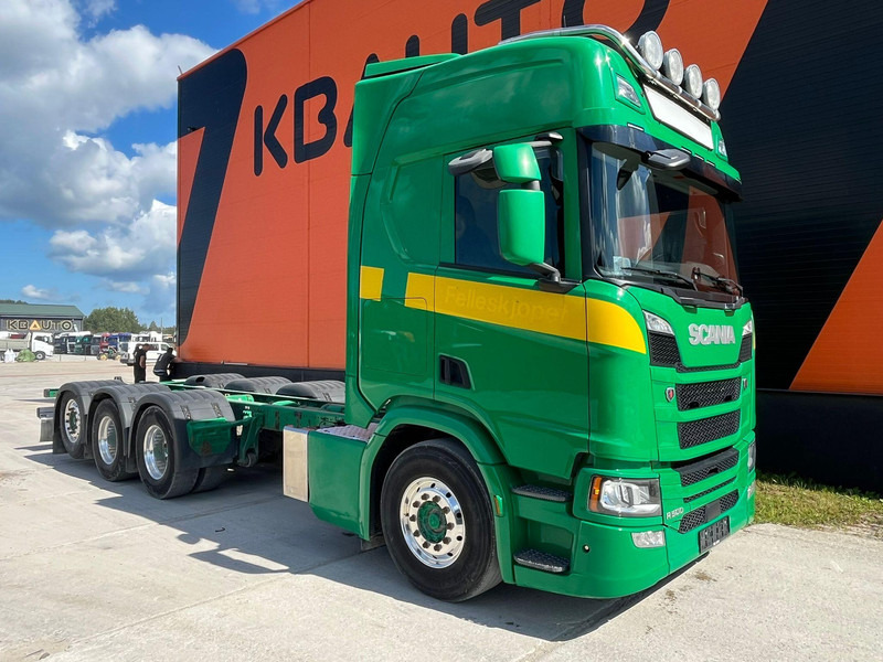 Scania R500 8x4*4 9 TON FRONT AXLE / PTO / RETARDER / CHASSIS L=7420 mm - Châssis cabine: photos 4 Scania R500 8x4*4 9 TON FRONT AXLE / PTO / RETARDER / CHASSIS L=7420 mm - Châssis cabine: photos 4