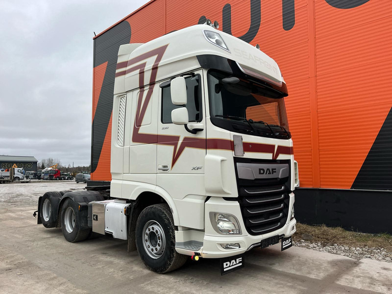 DAF XF 530 6x2 RETARDER / DOUBLE BOGIE - Tracteur routier: photos 4 DAF XF 530 6x2 RETARDER / DOUBLE BOGIE - Tracteur routier: photos 4