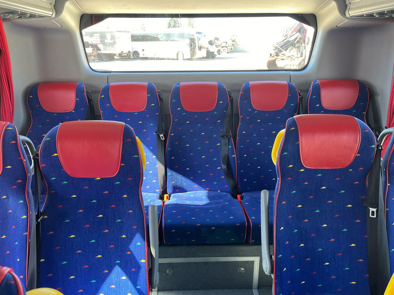 Volvo B8R 8900 LE 6x2*4 44 SEATS + 53 STANDING / AC / AUXILIARY HEATER / FOGMAKER - Bus interurbain: photos 3 Volvo B8R 8900 LE 6x2*4 44 SEATS + 53 STANDING / AC / AUXILIARY HEATER / FOGMAKER - Bus interurbain: photos 3