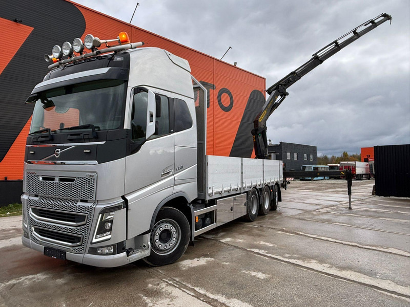 Volvo FH 16 650 8x4*4 PALFINGER PK 33002 EH / PLATFORM L=6779 mm - Camion plateau, Camion grue: photos 1 Volvo FH 16 650 8x4*4 PALFINGER PK 33002 EH / PLATFORM L=6779 mm - Camion plateau, Camion grue: photos 1