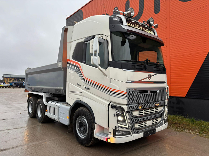 Volvo FH 16 750 6x4 RETARDER / BIG AXLES / BOX L=4496 mm - Camion benne: photos 5 Volvo FH 16 750 6x4 RETARDER / BIG AXLES / BOX L=4496 mm - Camion benne: photos 5