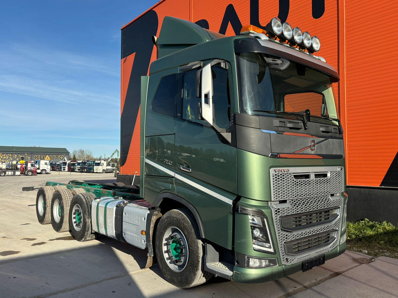 Volvo FH 16 750 8x4/4 PTO / CHASSIS L=7617 mm - Châssis cabine: photos 4 Volvo FH 16 750 8x4/4 PTO / CHASSIS L=7617 mm - Châssis cabine: photos 4