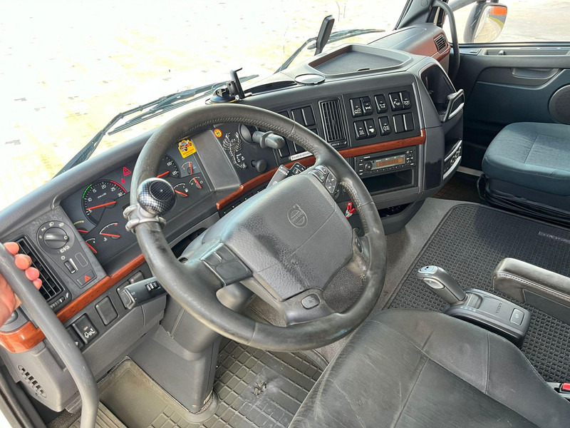 Camion fourgon Volvo FH 400 6x2 BOX L=7400: photos 14