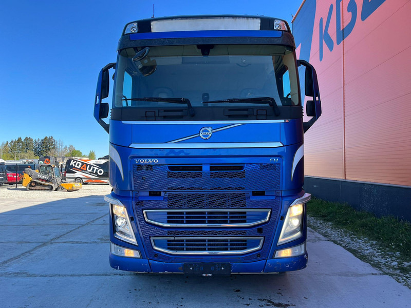 Volvo FH 540 8x4/4 FOR SALE AS CHASSIS ! - Châssis cabine: photos 2 Volvo FH 540 8x4/4 FOR SALE AS CHASSIS ! - Châssis cabine: photos 2