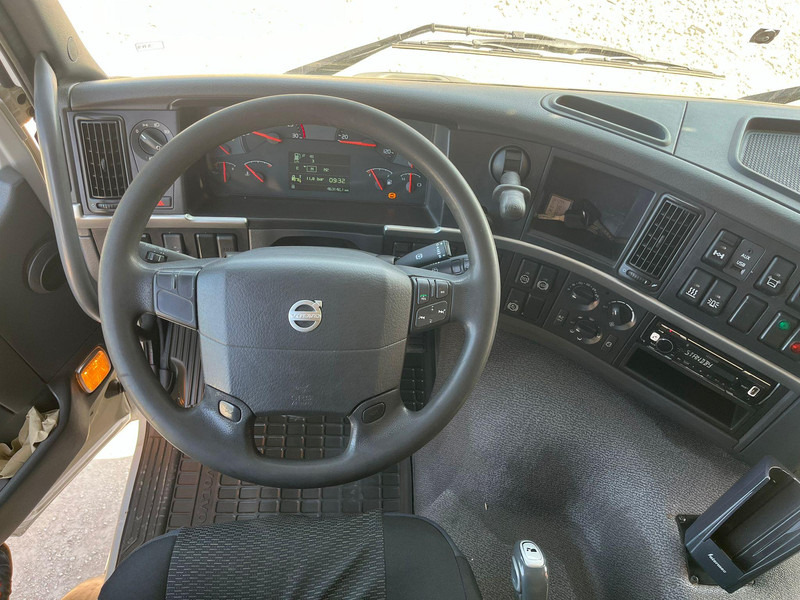 Crédit-bail de Volvo FM 330 4x2 PK12002 / PLATFORM L=6682 mm Volvo FM 330 4x2 PK12002 / PLATFORM L=6682 mm: photos 17
