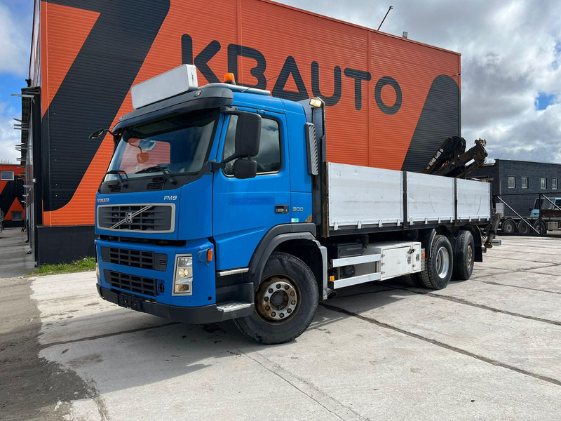 Volvo FM 9 300 6x2*4 HIAB 085D-3 / PLATFORM L=6320 mm - Camion plateau, Camion grue: photos 2 Volvo FM 9 300 6x2*4 HIAB 085D-3 / PLATFORM L=6320 mm - Camion plateau, Camion grue: photos 2
