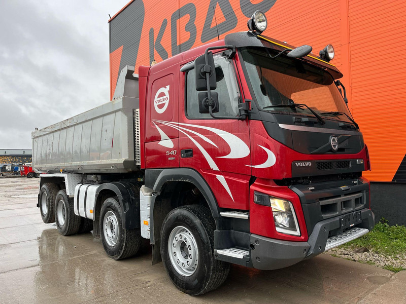 Volvo FMX 540 8x4 RETARDER / TANDEM AXLE LIFT / BIG AXLES / BOX L=5703 mm - Camion benne: photos 4 Volvo FMX 540 8x4 RETARDER / TANDEM AXLE LIFT / BIG AXLES / BOX L=5703 mm - Camion benne: photos 4