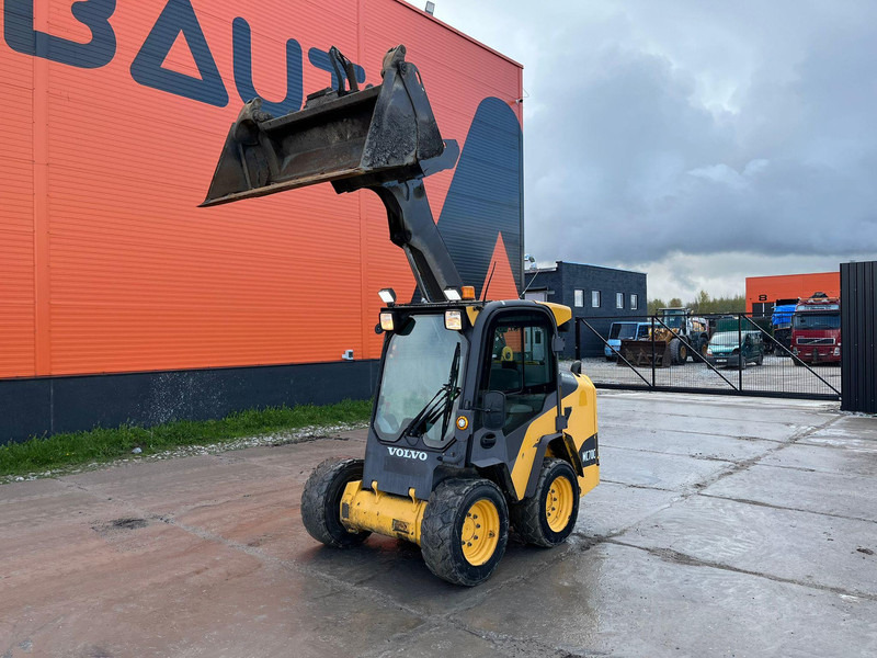 Volvo MC 70 C T4 BRUSH - Chargeuse sur pneus: photos 2 Volvo MC 70 C T4 BRUSH - Chargeuse sur pneus: photos 2
