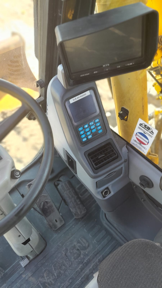 Pelle sur pneus KOMATSU PW 140-7: photos 17