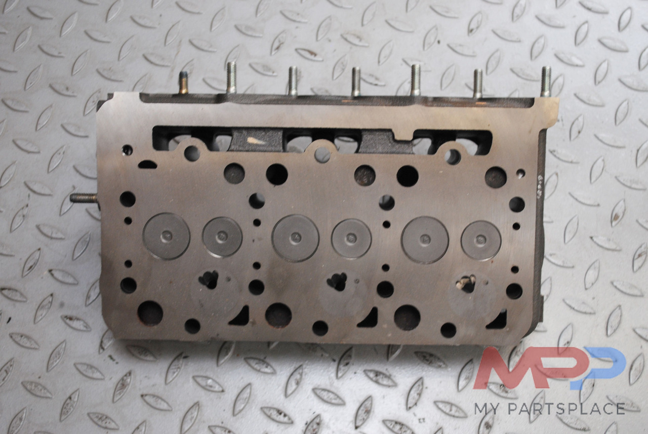 Kubota Cilinderkop Kubota D905 - D1005 - D1105 - Culasse pour Engins de chantier: photos 1 Kubota Cilinderkop Kubota D905 - D1005 - D1105 - Culasse pour Engins de chantier: photos 1