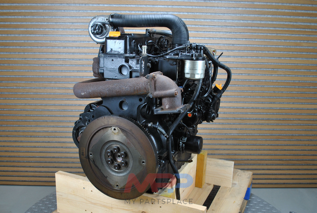 Moteur pour Moissonneuse-batteuse YANMAR 4TNE100 /  4TNE100-T: photos 16
