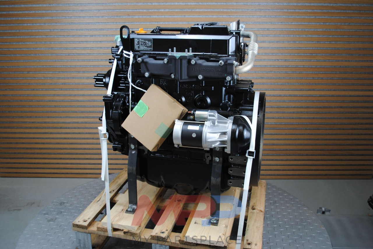 Yanmar Yanmar 4TNV98 - NEW - Moteur: photos 2 Yanmar Yanmar 4TNV98 - NEW - Moteur: photos 2