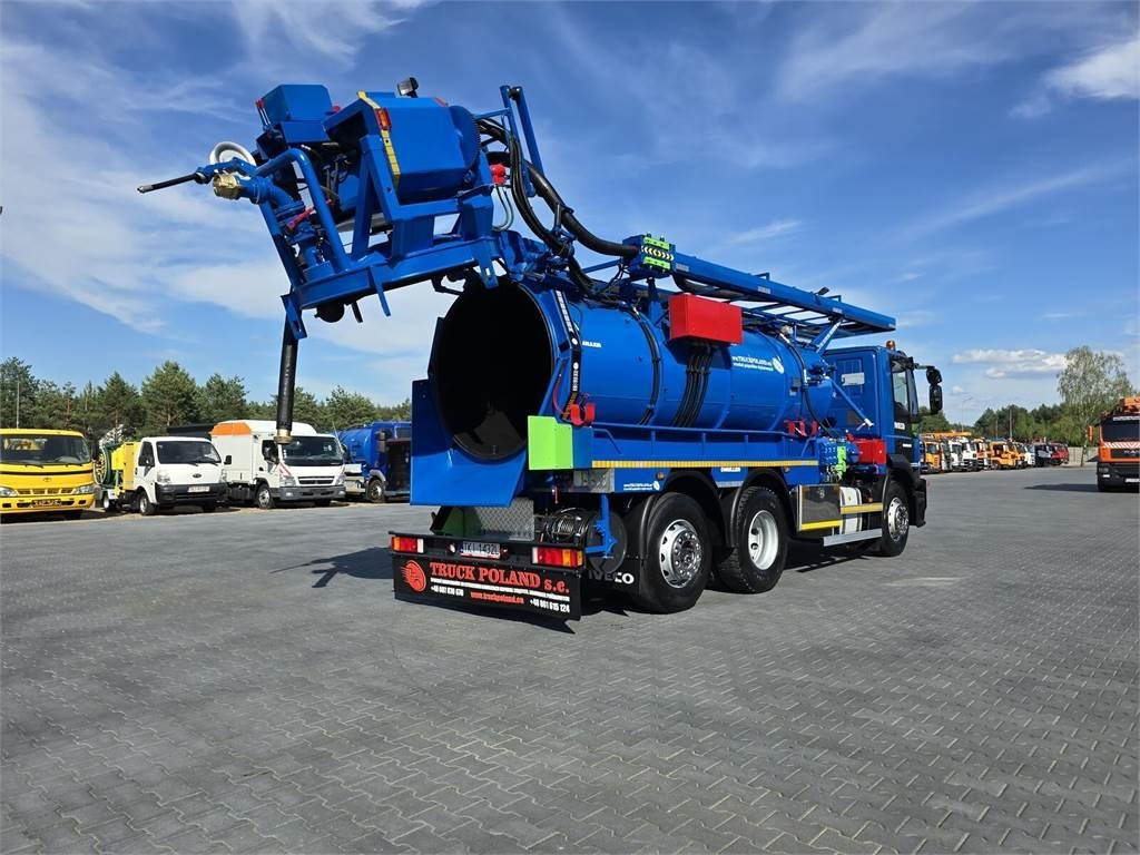 Iveco WUKO MULLER KOMBI FOR CHANNEL CLEANING - Camion hydrocureur: photos 1 Iveco WUKO MULLER KOMBI FOR CHANNEL CLEANING - Camion hydrocureur: photos 1