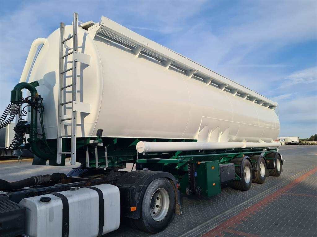 Lambrecht with suction WELGRO fodder, flour, wheat - Semi-remorque citerne: photos 5 Lambrecht with suction WELGRO fodder, flour, wheat - Semi-remorque citerne: photos 5