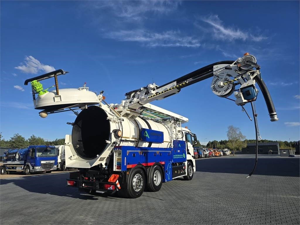 MAN ASSMANN ADR KOMBI FOR CLEANING CANALS WUKO - Camion hydrocureur: photos 1 MAN ASSMANN ADR KOMBI FOR CLEANING CANALS WUKO - Camion hydrocureur: photos 1