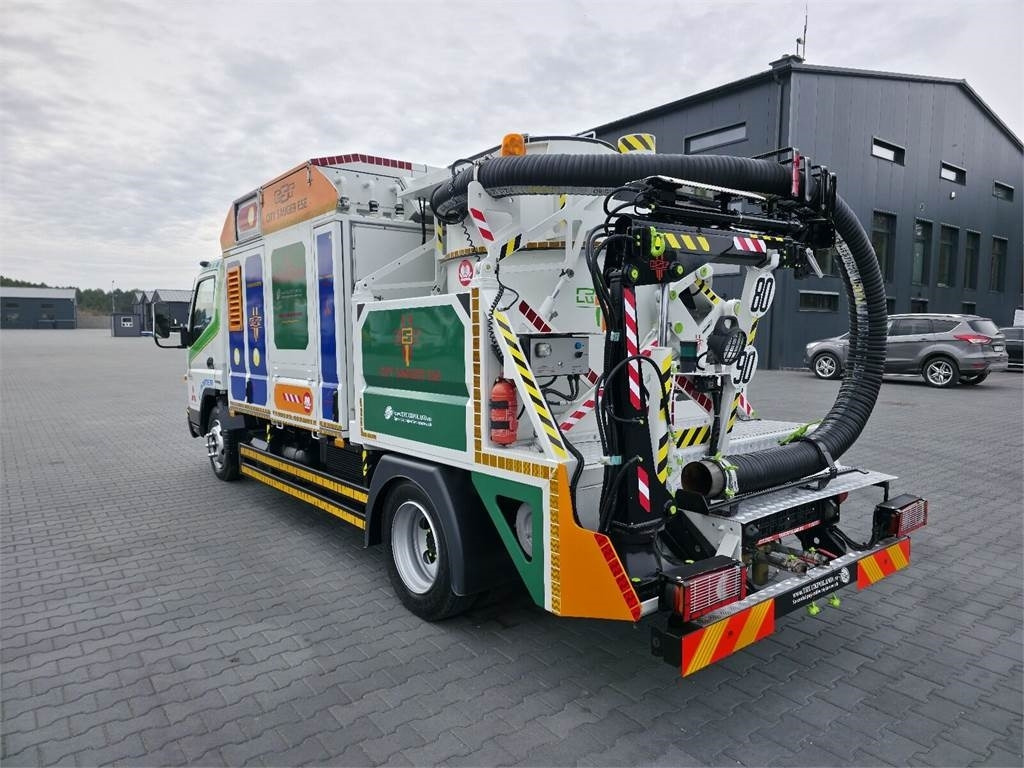 Mitsubishi CANTER odkurzacz koparka ssąca Saugbagger CITY SAU - Camion hydrocureur: photos 5 Mitsubishi CANTER odkurzacz koparka ssąca Saugbagger CITY SAU - Camion hydrocureur: photos 5