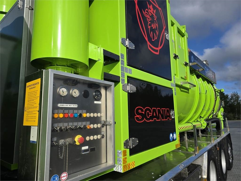 Scania Disab Centurion P210/9 Suction-blowing vacuum load - Camion hydrocureur: photos 3 Scania Disab Centurion P210/9 Suction-blowing vacuum load - Camion hydrocureur: photos 3