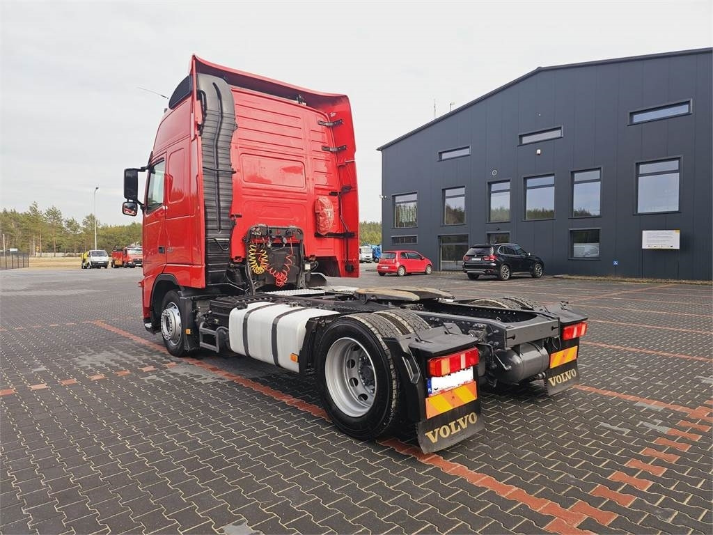 Volvo FH13 XXL NEW TIRES MANUAL 420 EURO 5 2011 - Tracteur routier: photos 4 Volvo FH13 XXL NEW TIRES MANUAL 420 EURO 5 2011 - Tracteur routier: photos 4