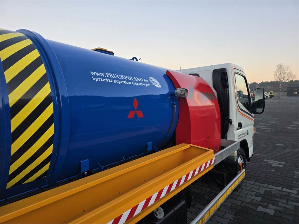 Véhicule de voirie/ Spécial Mitsubishi ROM KOKS SMART COMBI WUKO HOT WATER FOR CLEANING S: photos 22 Véhicule de voirie/ Spécial Mitsubishi ROM KOKS SMART COMBI WUKO HOT WATER FOR CLEANING S: photos 22