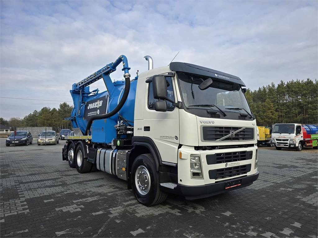 Volvo JOSKIN WUKO FOR CLEANING COMBI - Camion hydrocureur: photos 2 Volvo JOSKIN WUKO FOR CLEANING COMBI - Camion hydrocureur: photos 2