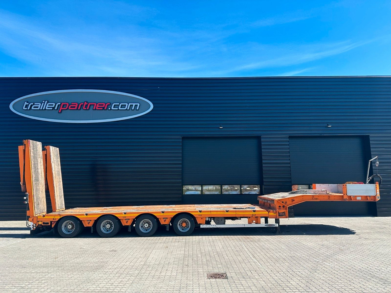 Faymonville Multimax 4 achs tieflader / Hydr. verbretiterung Faymonville Multimax 4 achs tieflader / Hydr. verbretiterung - Semi-remorque surbaissé: photos 1 Faymonville Multimax 4 achs tieflader / Hydr. verbretiterung Faymonville Multimax 4 achs tieflader / Hydr. verbretiterung - Semi-remorque surbaissé: photos 1