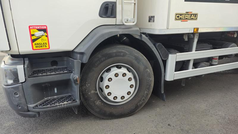 Renault D WIDE - Camion frigorifique: photos 4 Renault D WIDE - Camion frigorifique: photos 4