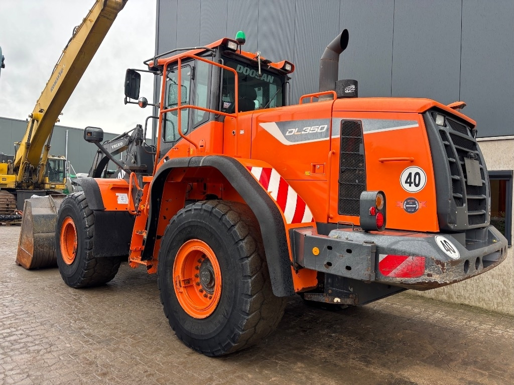 Doosan DL 350-5 - DL350-5 - DL 350 - Chargeuse sur pneus: photos 3 Doosan DL 350-5 - DL350-5 - DL 350 - Chargeuse sur pneus: photos 3