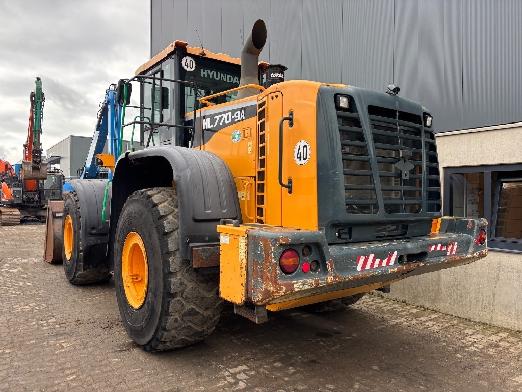 Hyundai HL 770-9 A - HL770 - HL 770 - Chargeuse sur pneus: photos 5 Hyundai HL 770-9 A - HL770 - HL 770 - Chargeuse sur pneus: photos 5