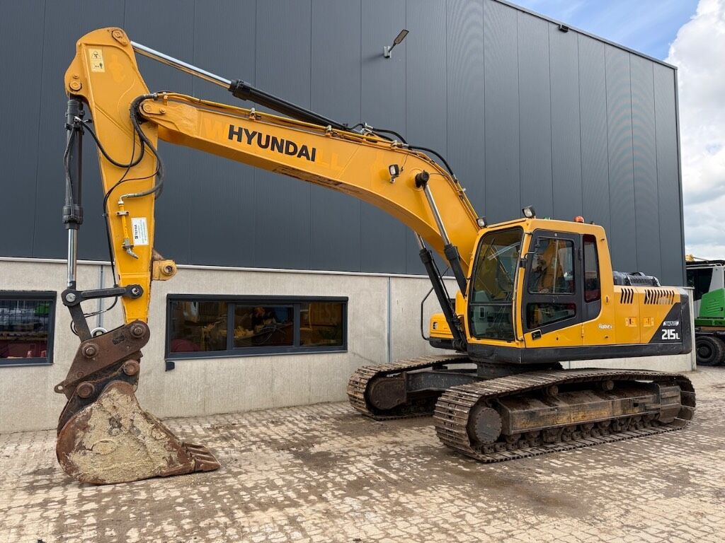 Hyundai R215L - R215 - 210 - Pelle sur chenille: photos 1 Hyundai R215L - R215 - 210 - Pelle sur chenille: photos 1