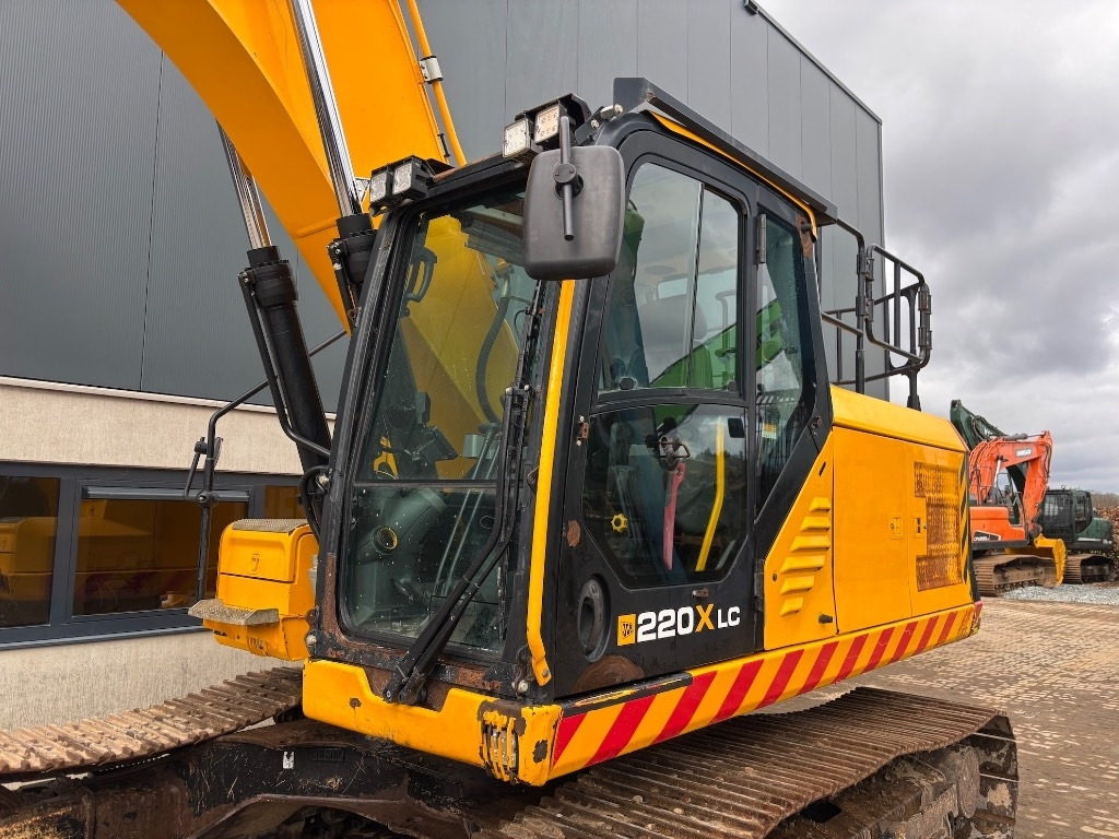 Pelle sur chenille JCB 220 XL 4F -- 220X lc -- 220 X LC: photos 13