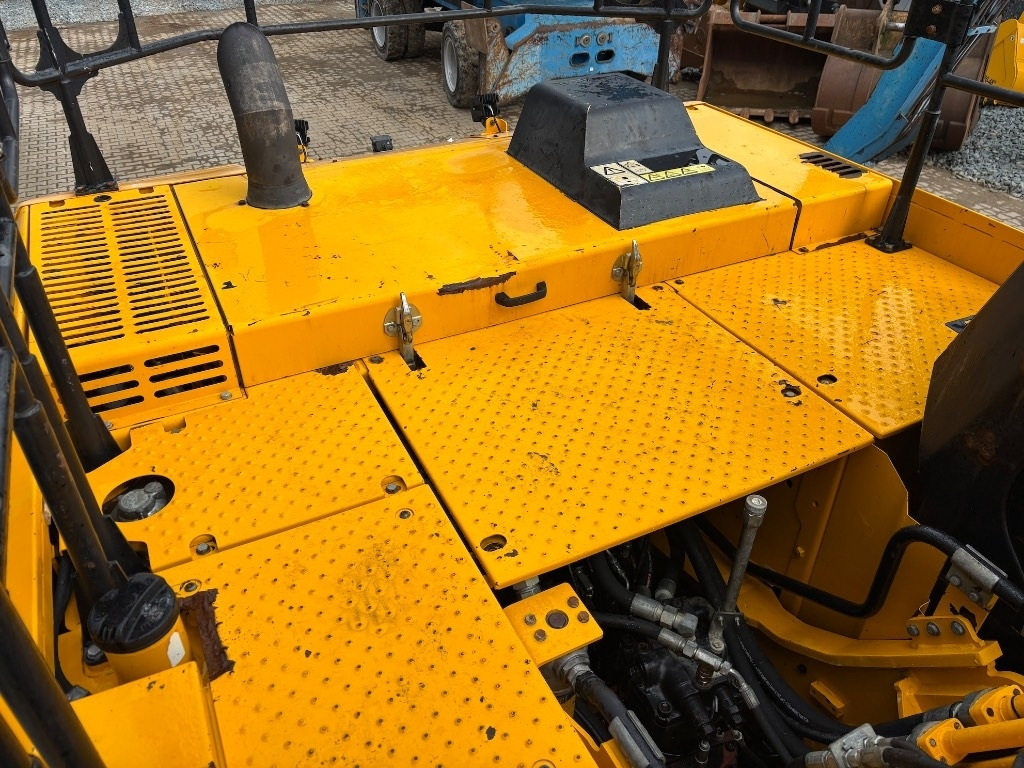 Pelle sur chenille JCB 220 XL 4F -- 220X lc -- 220 X LC: photos 29