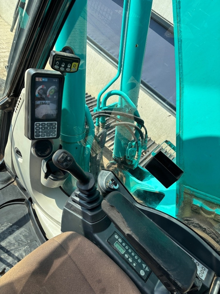 Pelle sur chenille Kobelco SK 210 LC-9 - SK210 - SK 210: photos 14 Pelle sur chenille Kobelco SK 210 LC-9 - SK210 - SK 210: photos 14