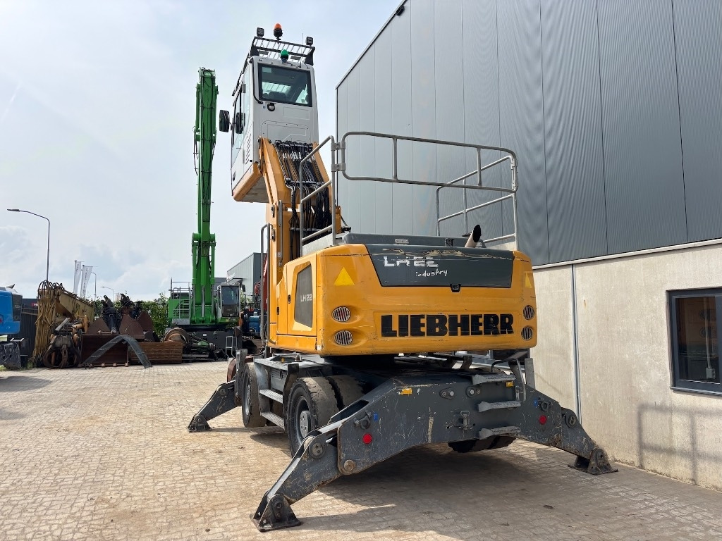 Liebherr LH 22 M - LH 24 - LH22M - Pelle de manutention: photos 4 Liebherr LH 22 M - LH 24 - LH22M - Pelle de manutention: photos 4