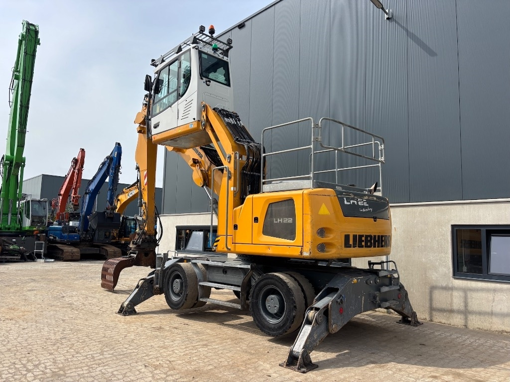 Liebherr LH 22 M - LH 24 - LH22M - Pelle de manutention: photos 3 Liebherr LH 22 M - LH 24 - LH22M - Pelle de manutention: photos 3