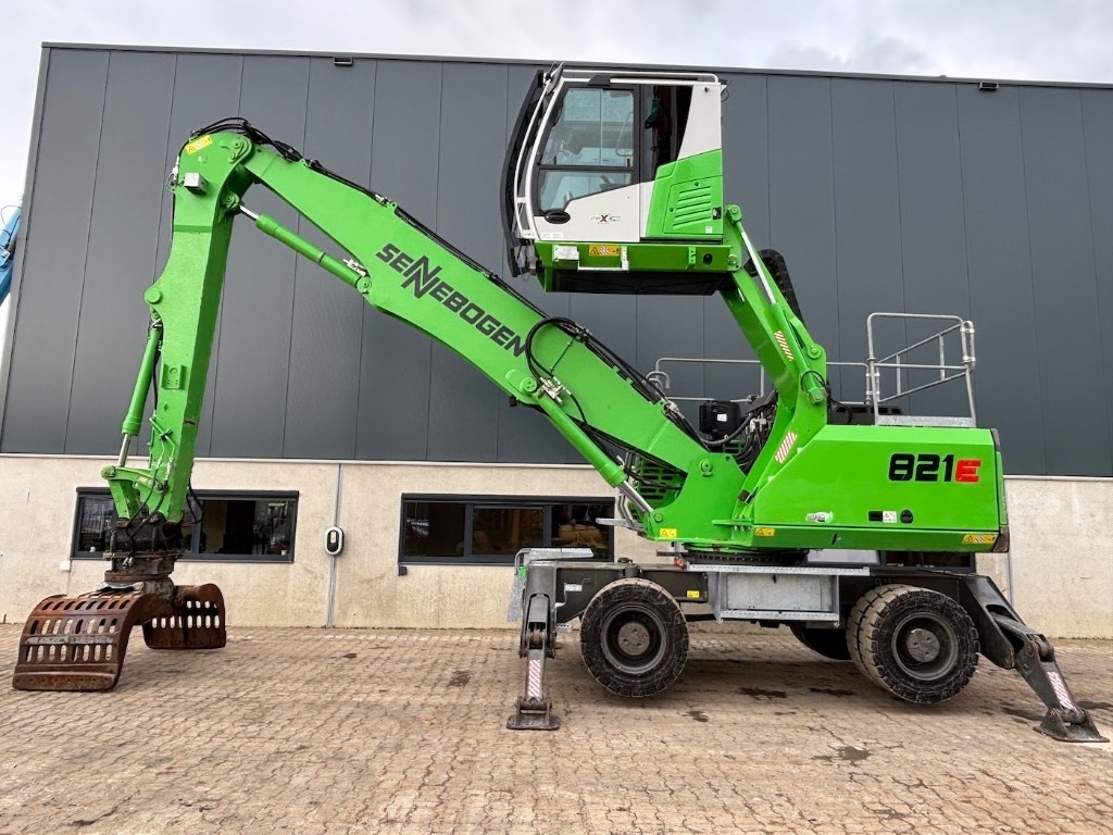 Sennebogen 821 M - 821 E - 821 ME - Pelle de manutention: photos 2 Sennebogen 821 M - 821 E - 821 ME - Pelle de manutention: photos 2