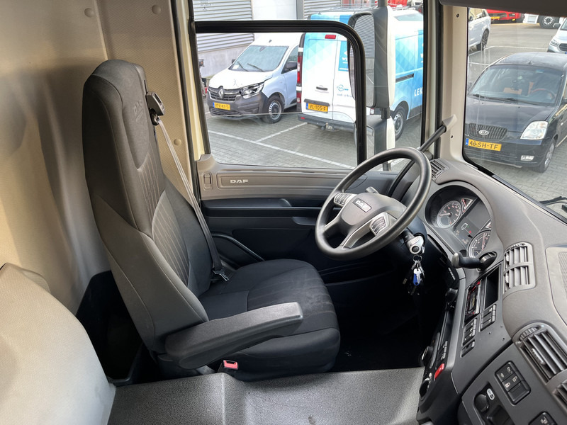 DAF CF 260 FA / 18 Ton / 204 dkm / Box 7.5 mtr / Laadklep / APK 05-25 - Camion fourgon: photos 3 DAF CF 260 FA / 18 Ton / 204 dkm / Box 7.5 mtr / Laadklep / APK 05-25 - Camion fourgon: photos 3
