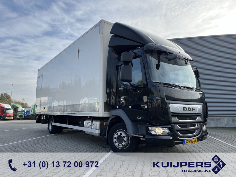 DAF LF 180 FA Euro 6 / 12 Ton / 400 dkm / Box / Laadklep - Camion fourgon: photos 1 DAF LF 180 FA Euro 6 / 12 Ton / 400 dkm / Box / Laadklep - Camion fourgon: photos 1