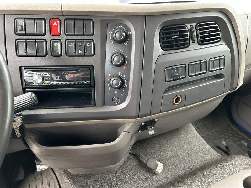 DAF LF 210 FA / 12 Ton / 454 dkm / Pritsch-Plane / LBW / APK TUV 11-25 - Camion à rideaux coulissants: photos 5 DAF LF 210 FA / 12 Ton / 454 dkm / Pritsch-Plane / LBW / APK TUV 11-25 - Camion à rideaux coulissants: photos 5