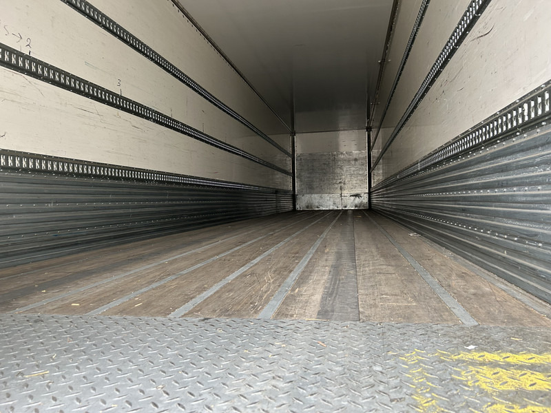 Fruehauf CNP 03 / Box / Laadklep / SAF Schijfrem - Semi-remorque fourgon: photos 3 Fruehauf CNP 03 / Box / Laadklep / SAF Schijfrem - Semi-remorque fourgon: photos 3