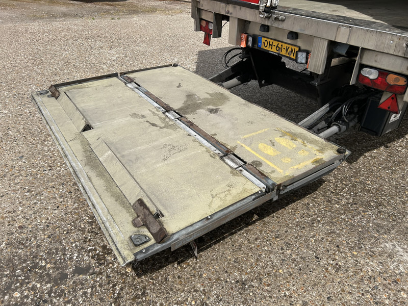 H.T.F. HZO 39 / Carrier Vector 1800 Frigo / Flowers / Loadlift 2500 kg / NL Trailer - Semi-remorque frigorifique: photos 5 H.T.F. HZO 39 / Carrier Vector 1800 Frigo / Flowers / Loadlift 2500 kg / NL Trailer - Semi-remorque frigorifique: photos 5
