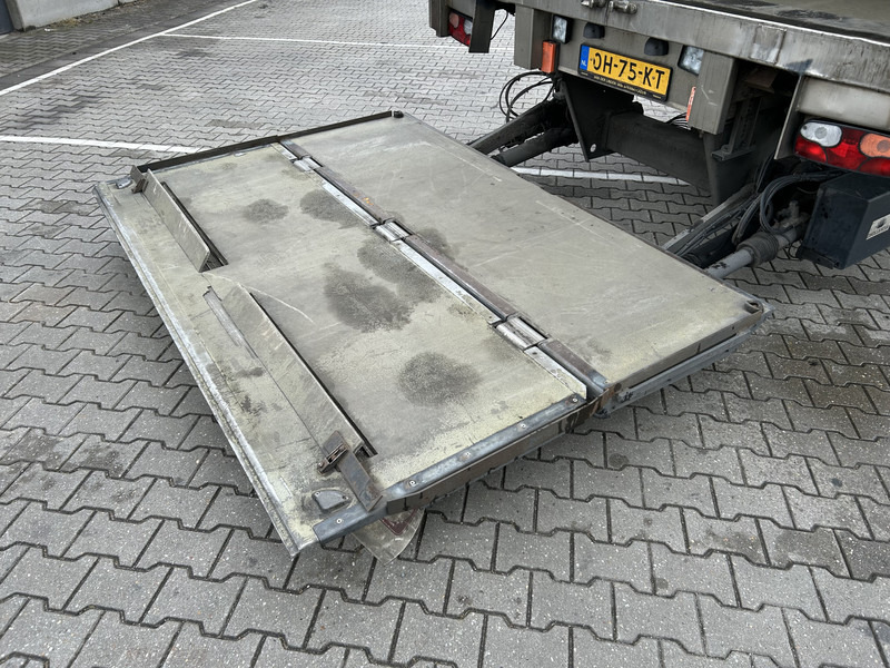 H.T.F. HZO 39 / Carrier Vector 1800 Frigo / Flowers / Loadlift 2500 kg / NL Trailer - Semi-remorque frigorifique: photos 5 H.T.F. HZO 39 / Carrier Vector 1800 Frigo / Flowers / Loadlift 2500 kg / NL Trailer - Semi-remorque frigorifique: photos 5