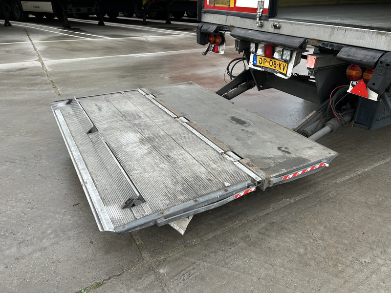 Krone Cool Liner / City / Thermo King Koeler / Laadklep 2500 kg / APK 01-27 - Semi-remorque frigorifique: photos 5 Krone Cool Liner / City / Thermo King Koeler / Laadklep 2500 kg / APK 01-27 - Semi-remorque frigorifique: photos 5