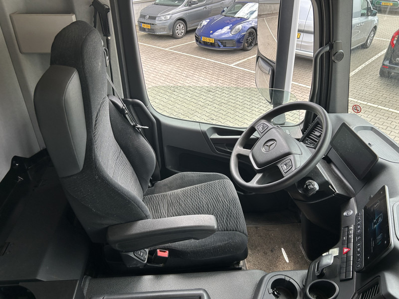 Mercedes-Benz Actros 2124 / Carrier Supra 850 -30 gr / Koeler / Laadklep / APK 03-26 - Camion frigorifique: photos 3 Mercedes-Benz Actros 2124 / Carrier Supra 850 -30 gr / Koeler / Laadklep / APK 03-26 - Camion frigorifique: photos 3