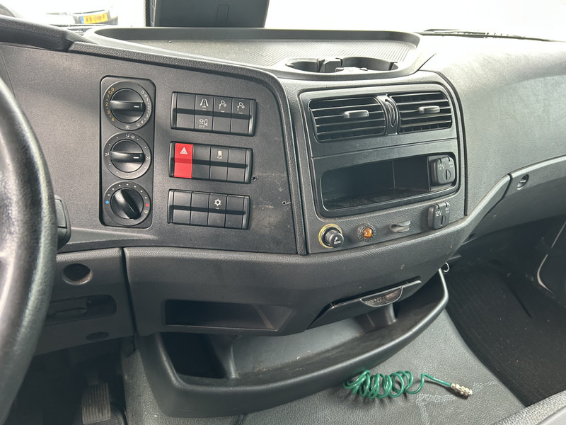 Mercedes-Benz Atego 1018 / 594 dkm / Box 6.3 mtr / Loadlift / APK TUV 04-26 - Camion fourgon: photos 5 Mercedes-Benz Atego 1018 / 594 dkm / Box 6.3 mtr / Loadlift / APK TUV 04-26 - Camion fourgon: photos 5