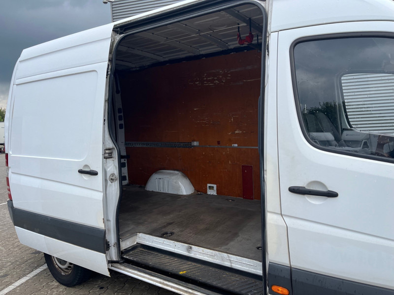Mercedes-Benz Sprinter 316 / CNG / 1.8 NGT GAS Powered / 146 dkm L3 H2 / NL Van - Fourgon utilitaire: photos 3 Mercedes-Benz Sprinter 316 / CNG / 1.8 NGT GAS Powered / 146 dkm L3 H2 / NL Van - Fourgon utilitaire: photos 3