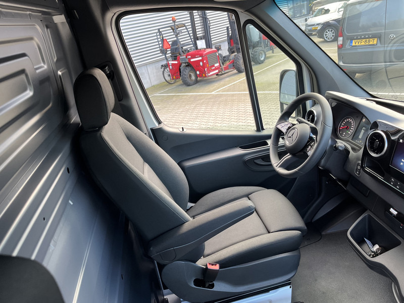 Mercedes-Benz Sprinter 317 1.9 CDI Select HD / Koel voorbereiding / L2 H2 - Utilitaire frigorifique: photos 3 Mercedes-Benz Sprinter 317 1.9 CDI Select HD / Koel voorbereiding / L2 H2 - Utilitaire frigorifique: photos 3