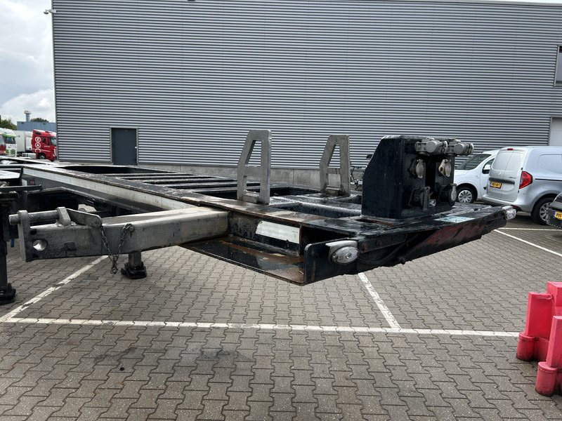 Renders Euro 925 / Container Chassis / 2x 20 - 40 - 45 FT / Drum / APK TUV 07-26 - Semi-remorque porte-conteneur/ Caisse mobile: photos 3 Renders Euro 925 / Container Chassis / 2x 20 - 40 - 45 FT / Drum / APK TUV 07-26 - Semi-remorque porte-conteneur/ Caisse mobile: photos 3