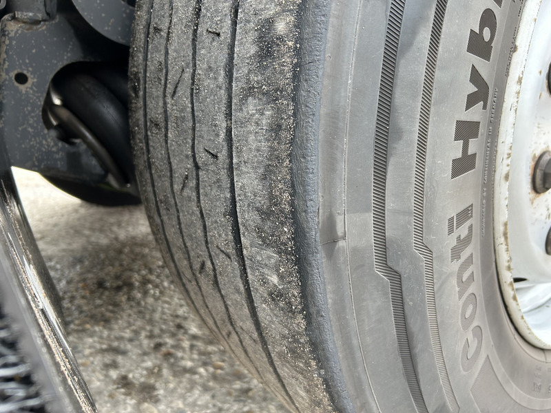 Semi-remorque fourgon Schmitz Cargobull SCB S3B / Box Trailer / 2x Liftaxle / APK TUV 09-26: photos 12 Semi-remorque fourgon Schmitz Cargobull SCB S3B / Box Trailer / 2x Liftaxle / APK TUV 09-26: photos 12