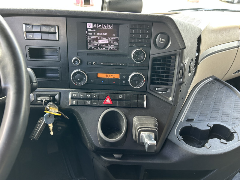 Mercedes-Benz Actros 1845 Bigspace / 949 dkm / Stand Klima / APK TUV 09-25 - Tracteur routier: photos 5 Mercedes-Benz Actros 1845 Bigspace / 949 dkm / Stand Klima / APK TUV 09-25 - Tracteur routier: photos 5